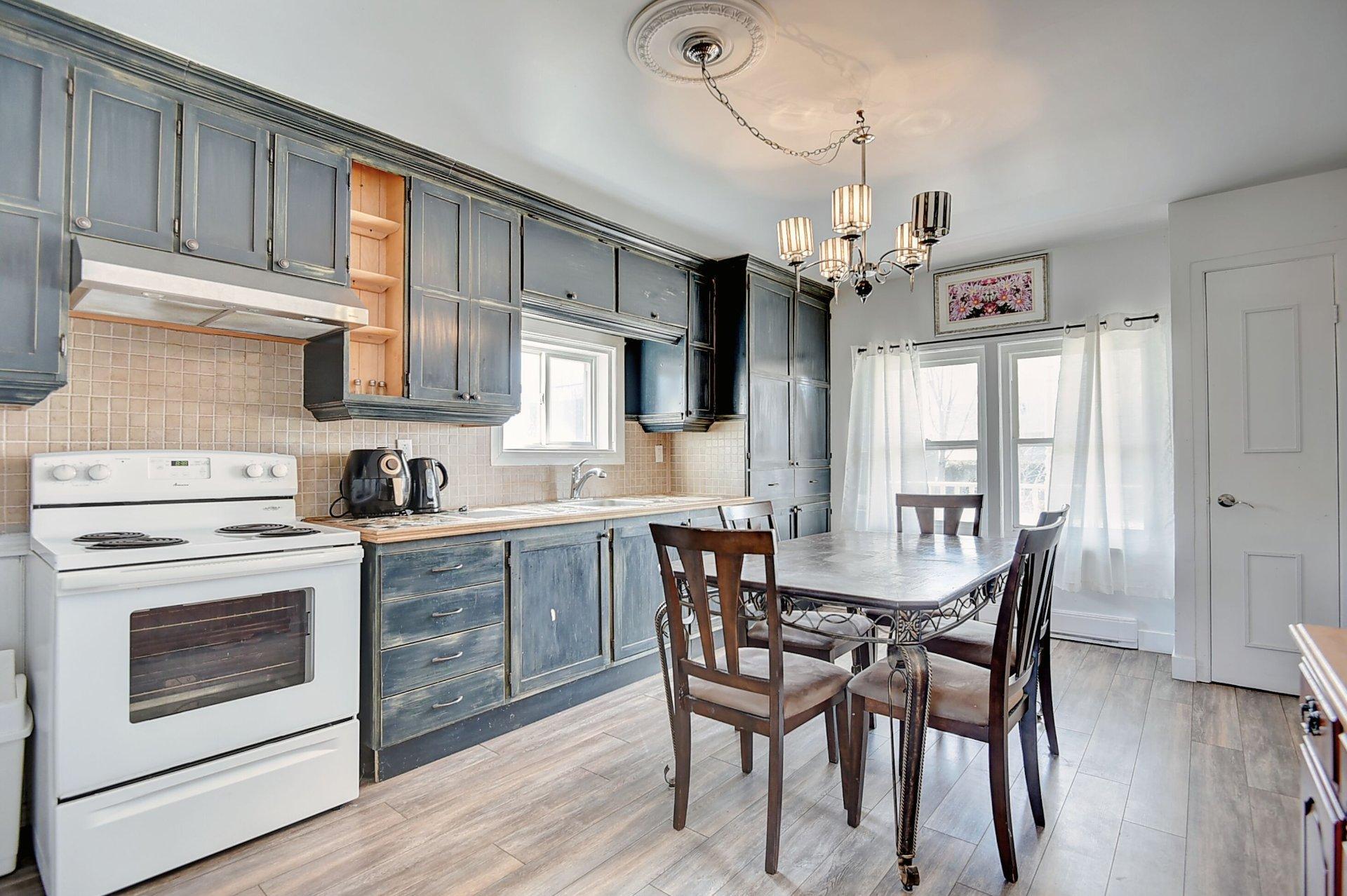 









500


Rue Crémazie

,
Berthierville,




QC
J0K1A0


