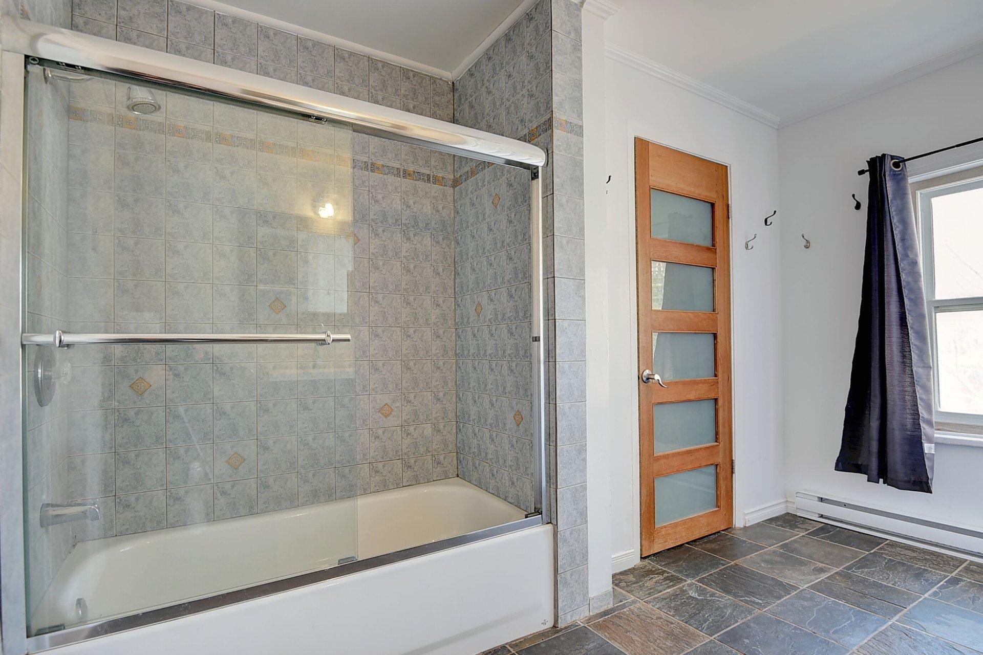 









500


Rue Crémazie

,
Berthierville,




QC
J0K1A0

