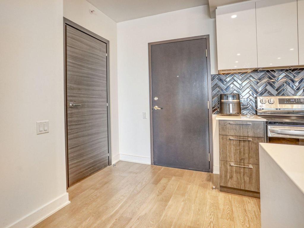 









3647


Av. Jean-Béraud

, 906,
Laval (Chomedey),




QC
H7T0N4

