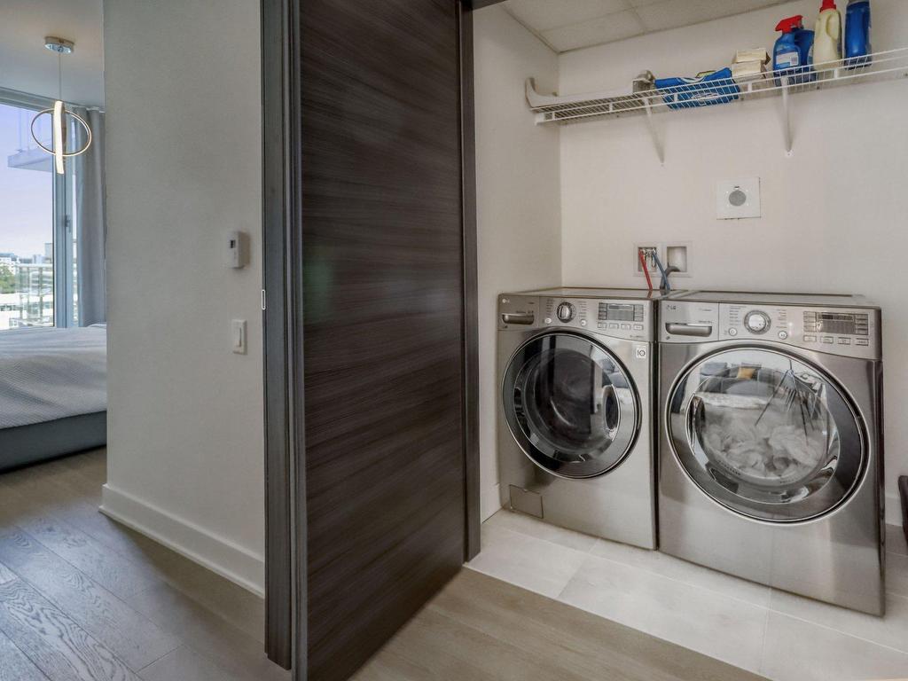 









3647


Av. Jean-Béraud

, 906,
Laval (Chomedey),




QC
H7T0N4


