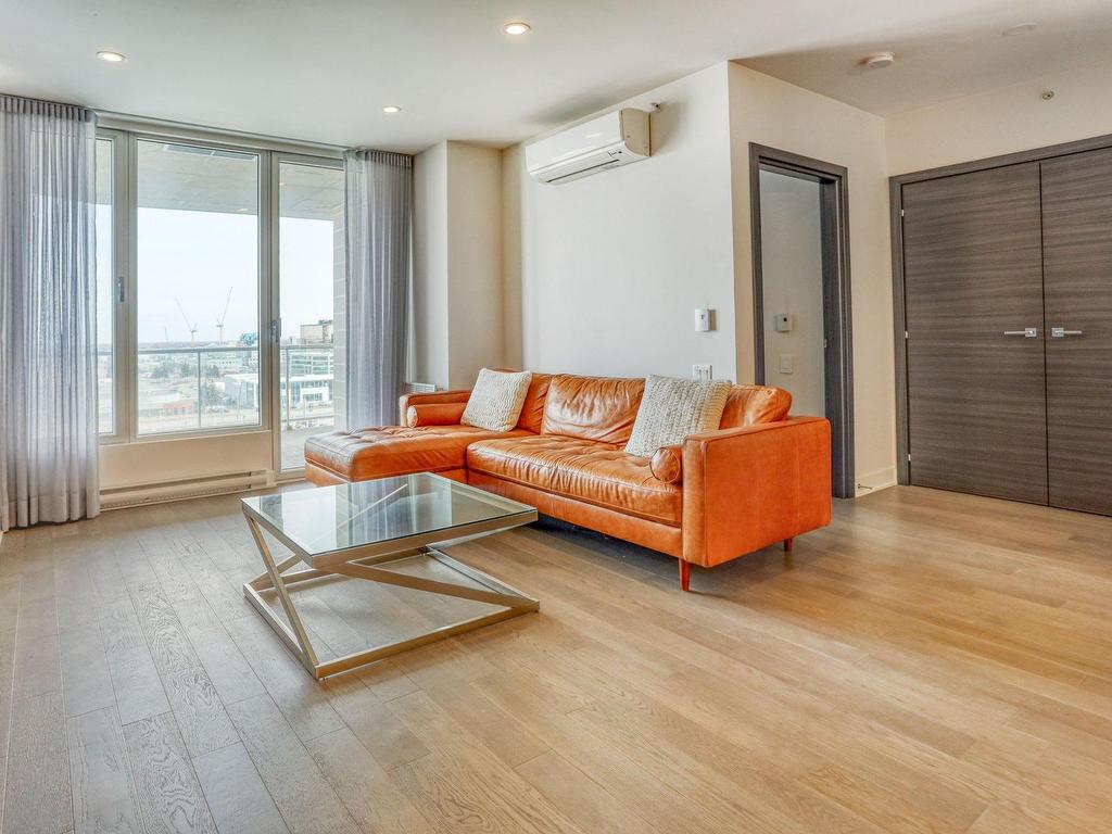









3647


Av. Jean-Béraud

, 906,
Laval (Chomedey),




QC
H7T0N4

