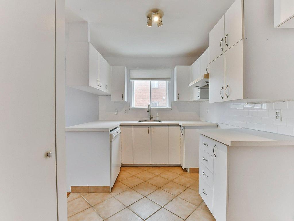 









3562


Rue Charles-Daoust

, 301,
Laval (Chomedey),




QC
H7V3Z6

