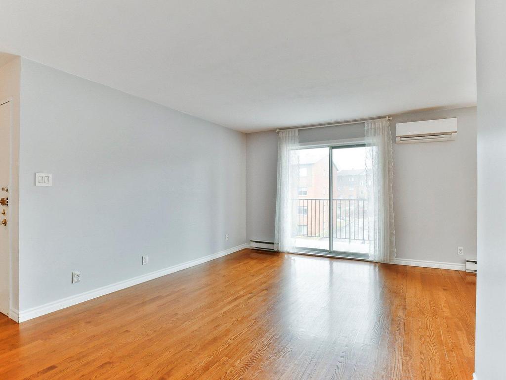 









3562


Rue Charles-Daoust

, 301,
Laval (Chomedey),




QC
H7V3Z6

