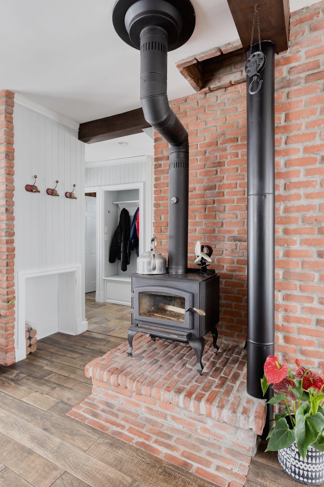 









6250


Rue Principale

,
Saint-Zénon,




QC
J0K3B0

