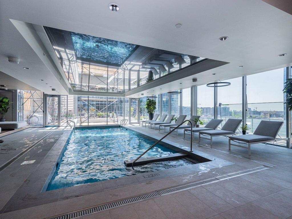 









720


Rue St-Jacques

, 2906,
Montréal (Ville-Marie),




QC
H3C1E9

