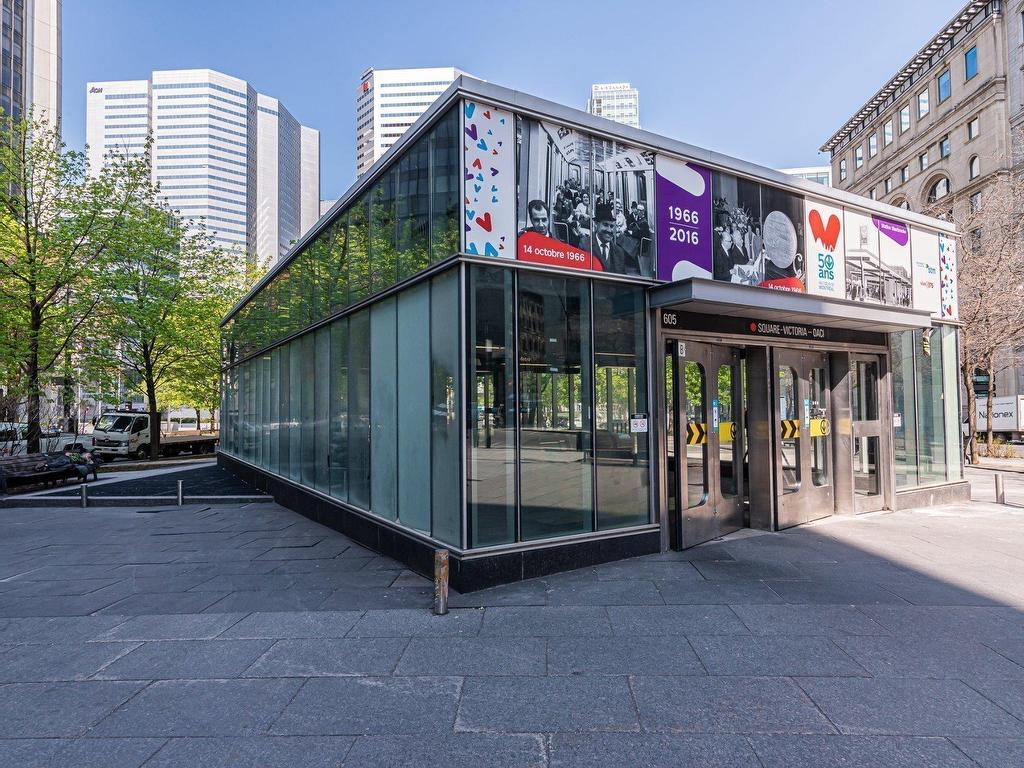 









720


Rue St-Jacques

, 2906,
Montréal (Ville-Marie),




QC
H3C1E9

