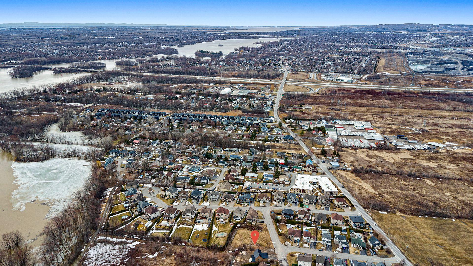 












Rue Émile-Nelligan

,
Boisbriand,







QC
J7G4K5


