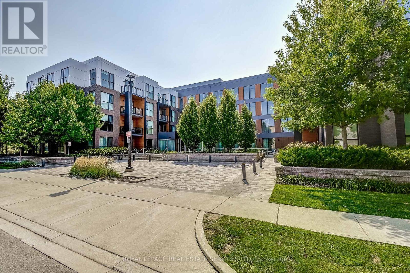 












211 - 150 SABINA DRIVE

,
Oakville,




Ontario
L6H7C3

