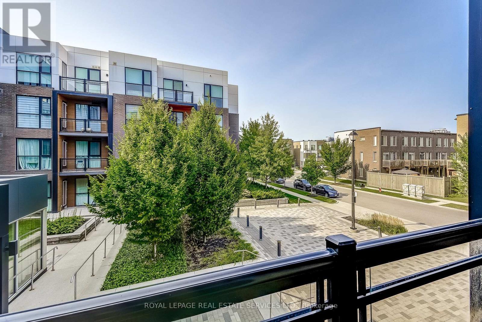 












211 - 150 SABINA DRIVE

,
Oakville,




Ontario
L6H7C3

