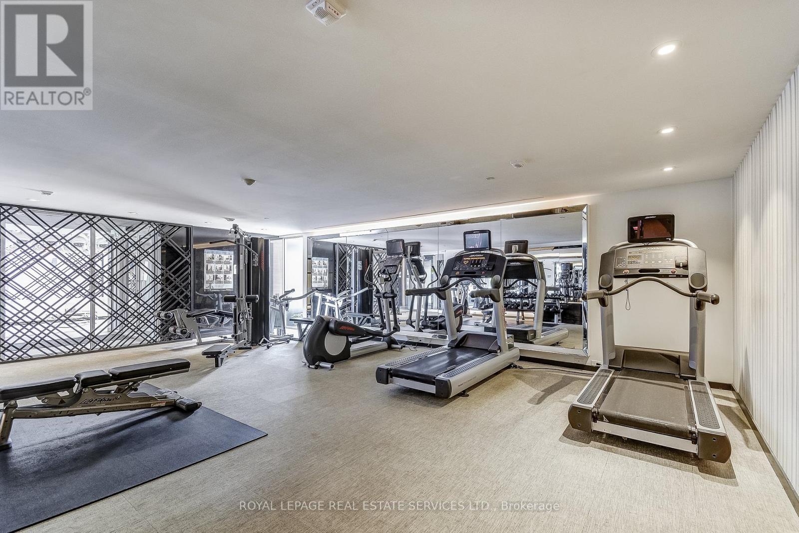 












211 - 150 SABINA DRIVE

,
Oakville,




Ontario
L6H7C3

