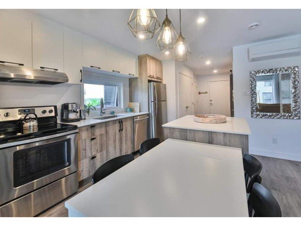 









92


Rue de Joliette

, 301,
Bromont,




QC
J2L1H7

