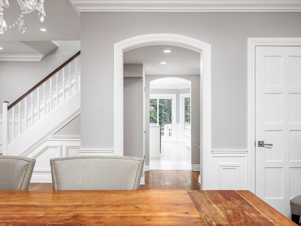 









801


Ch. Caledonia

,
Mont-Royal,




QC
H3R2V2

