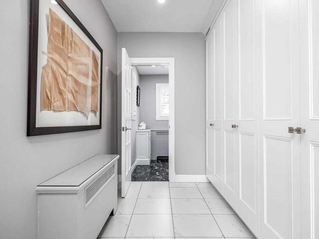 









801


Ch. Caledonia

,
Mont-Royal,




QC
H3R2V2

