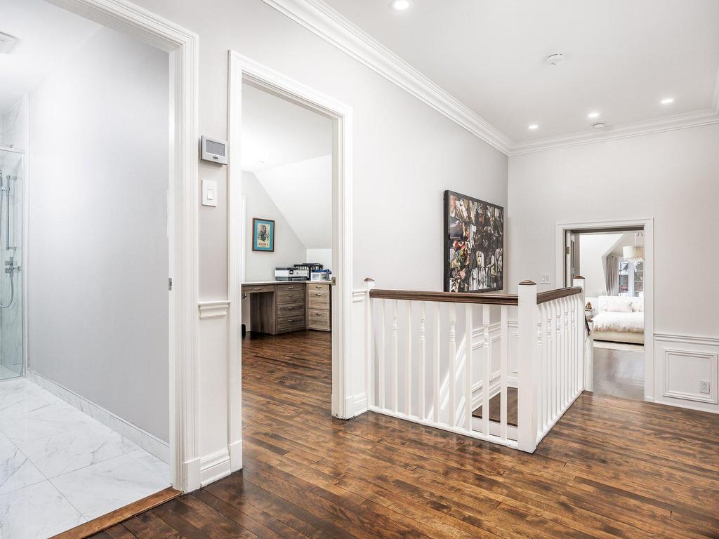 









801


Ch. Caledonia

,
Mont-Royal,




QC
H3R2V2

