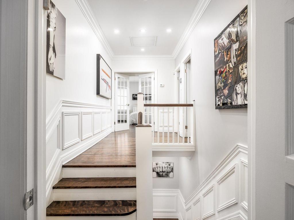 









801


Ch. Caledonia

,
Mont-Royal,




QC
H3R2V2

