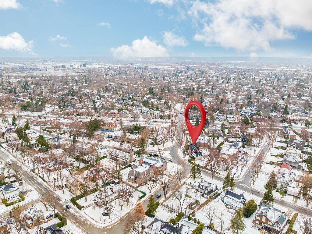 









801


Ch. Caledonia

,
Mont-Royal,




QC
H3R2V2

