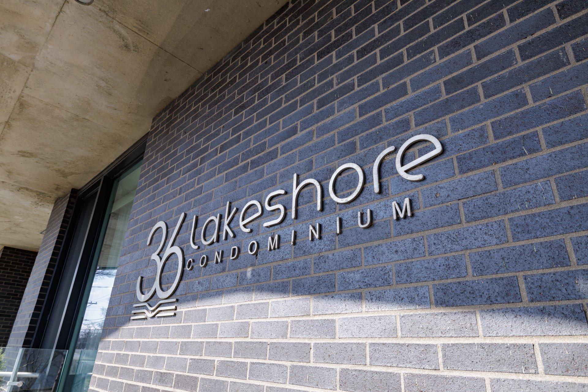 









36


Ch. du Bord-du-Lac-Lakeshore

, 501,
Pointe-Claire,




QC
H9S0B3


