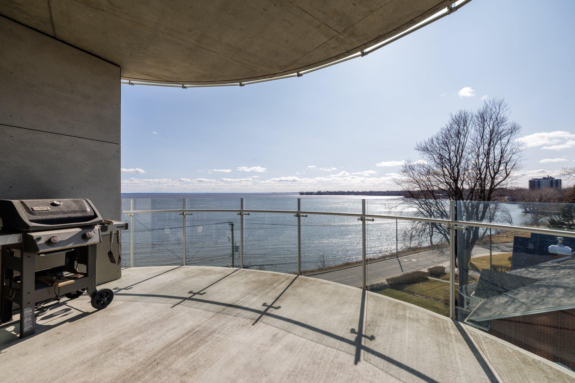 









36


Ch. du Bord-du-Lac-Lakeshore

, 501,
Pointe-Claire,




QC
H9S0B3

