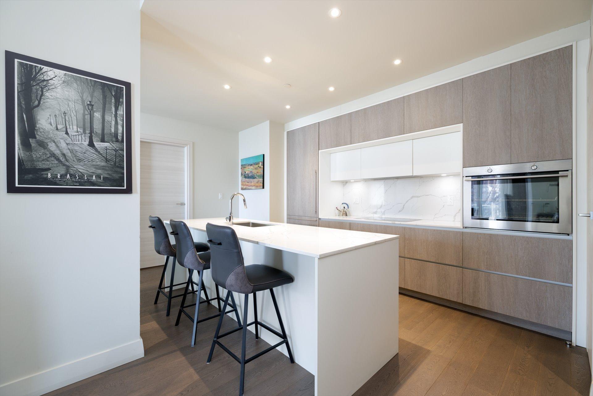 









36


Ch. du Bord-du-Lac-Lakeshore

, 501,
Pointe-Claire,




QC
H9S0B3

