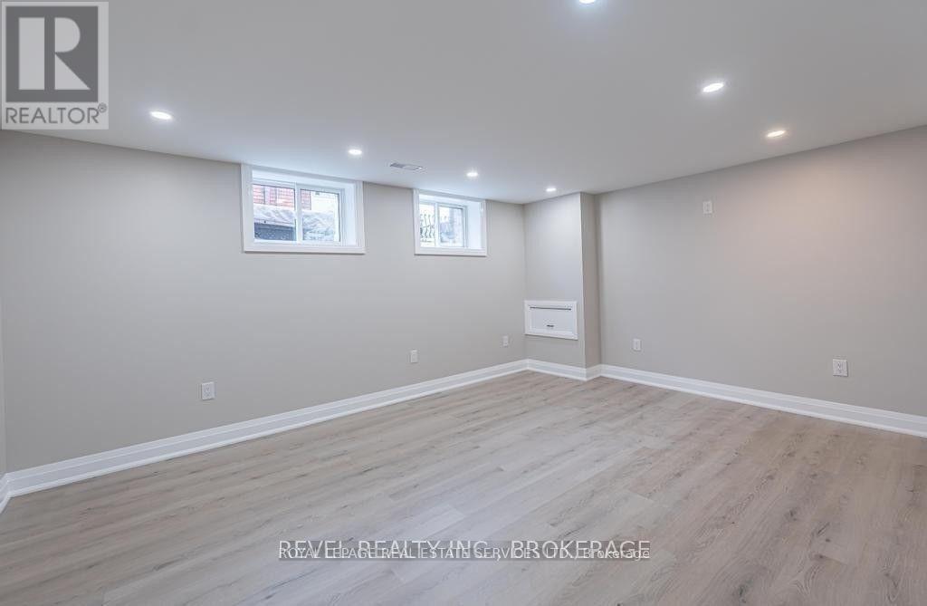 












LOWER - 33 CALLIE ROAD

,
Hamilton,




Ontario
L9A1Z8

