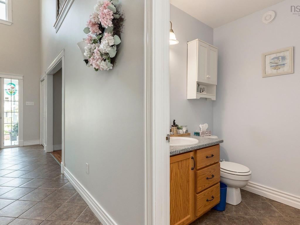 












32 Halewood Drive

,
Falmouth,




NS
B0P 1L0

