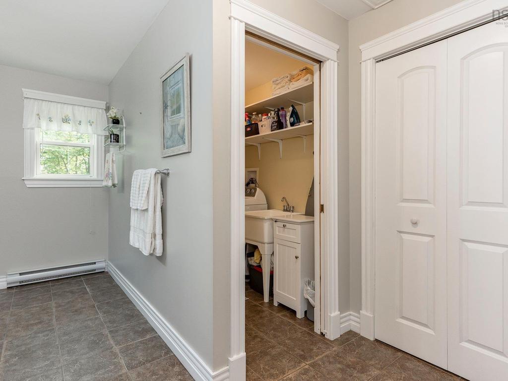 












32 Halewood Drive

,
Falmouth,




NS
B0P 1L0

