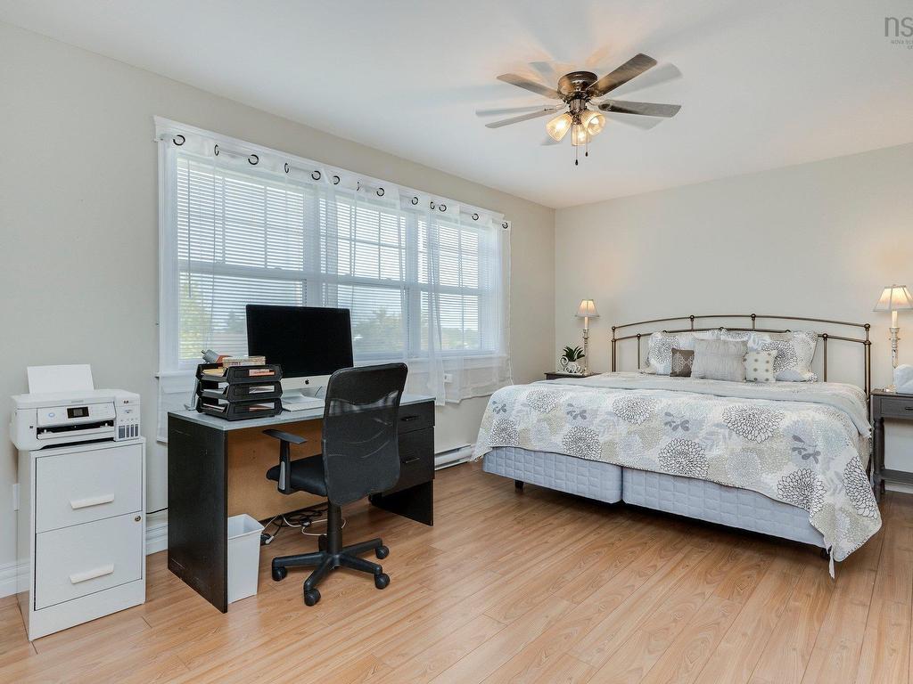 












32 Halewood Drive

,
Falmouth,




NS
B0P 1L0

