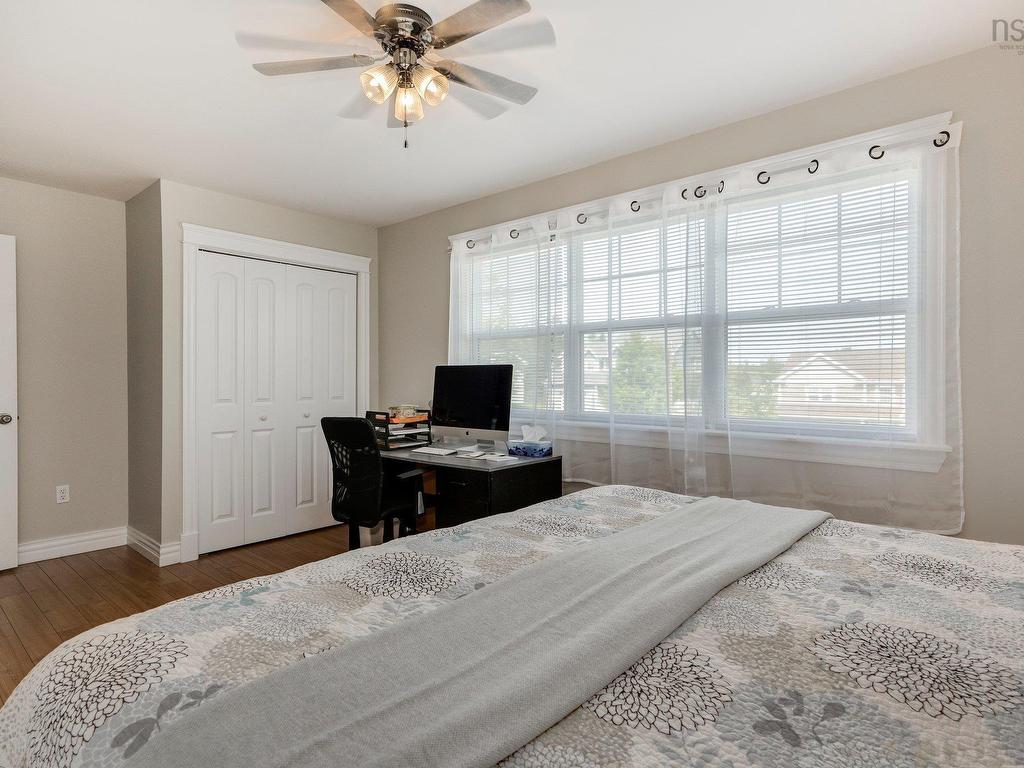 












32 Halewood Drive

,
Falmouth,




NS
B0P 1L0

