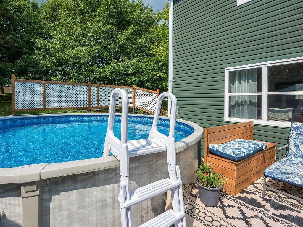 












32 Halewood Drive

,
Falmouth,




NS
B0P 1L0

