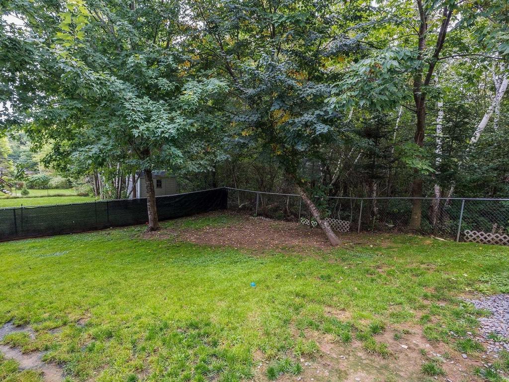












32 Halewood Drive

,
Falmouth,




NS
B0P 1L0

