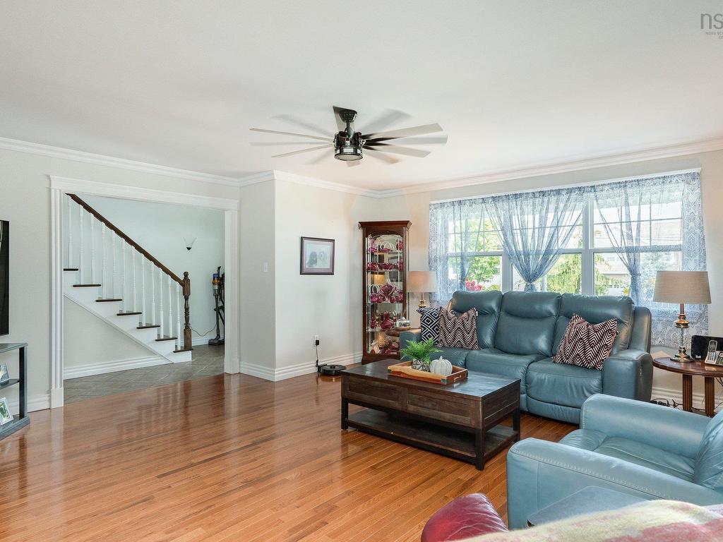 












32 Halewood Drive

,
Falmouth,




NS
B0P 1L0

