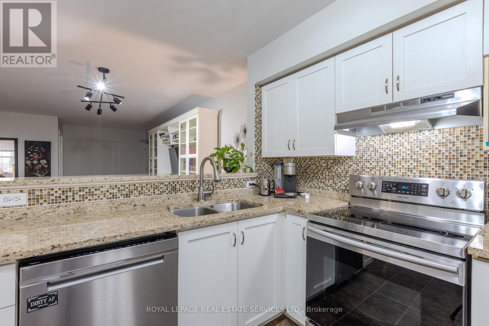 












107 - 4013 KILMER DRIVE

,
Burlington,




Ontario
L7M4M3

