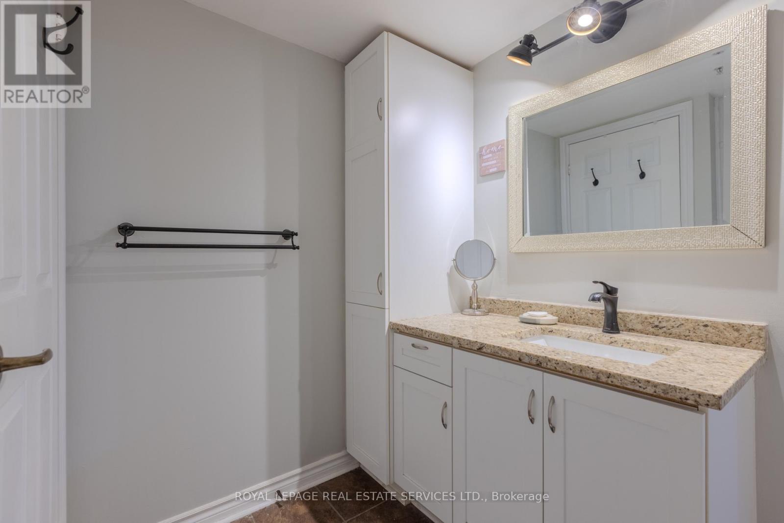 












107 - 4013 KILMER DRIVE

,
Burlington,




Ontario
L7M4M3

