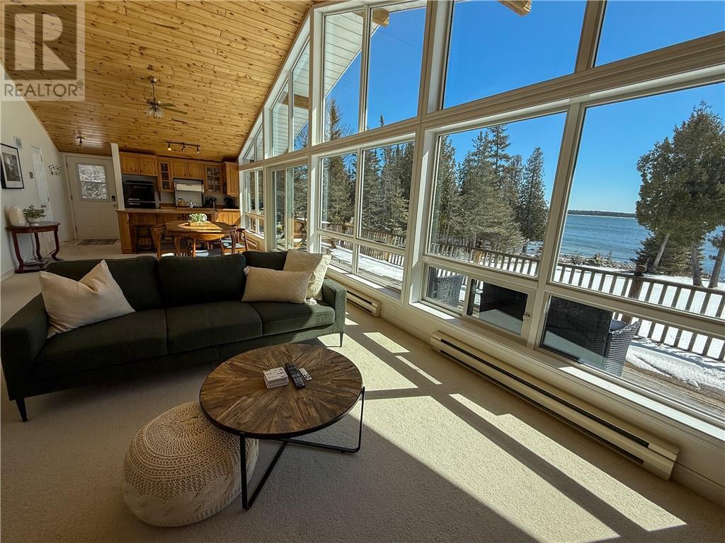 












150 Pennie Avenue

,
Tehkummah, Manitoulin Island,




Ontario
P0P2C0

