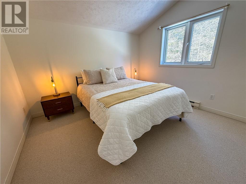 












150 Pennie Avenue

,
Tehkummah, Manitoulin Island,




Ontario
P0P2C0

