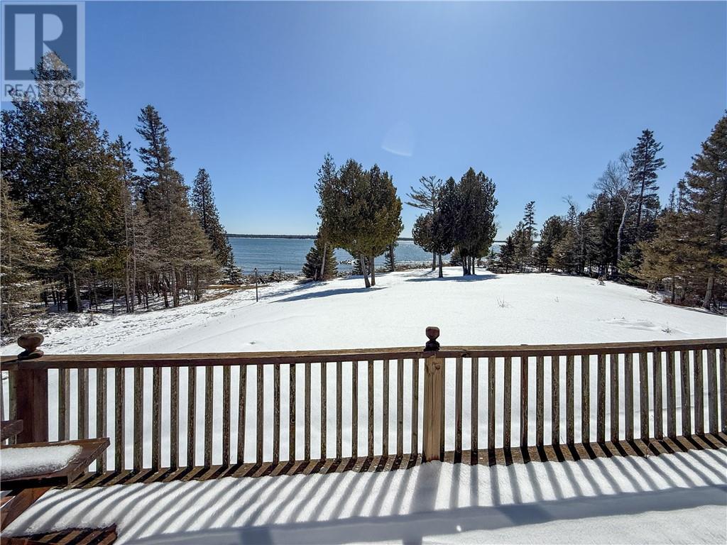 












150 Pennie Avenue

,
Tehkummah, Manitoulin Island,




Ontario
P0P2C0

