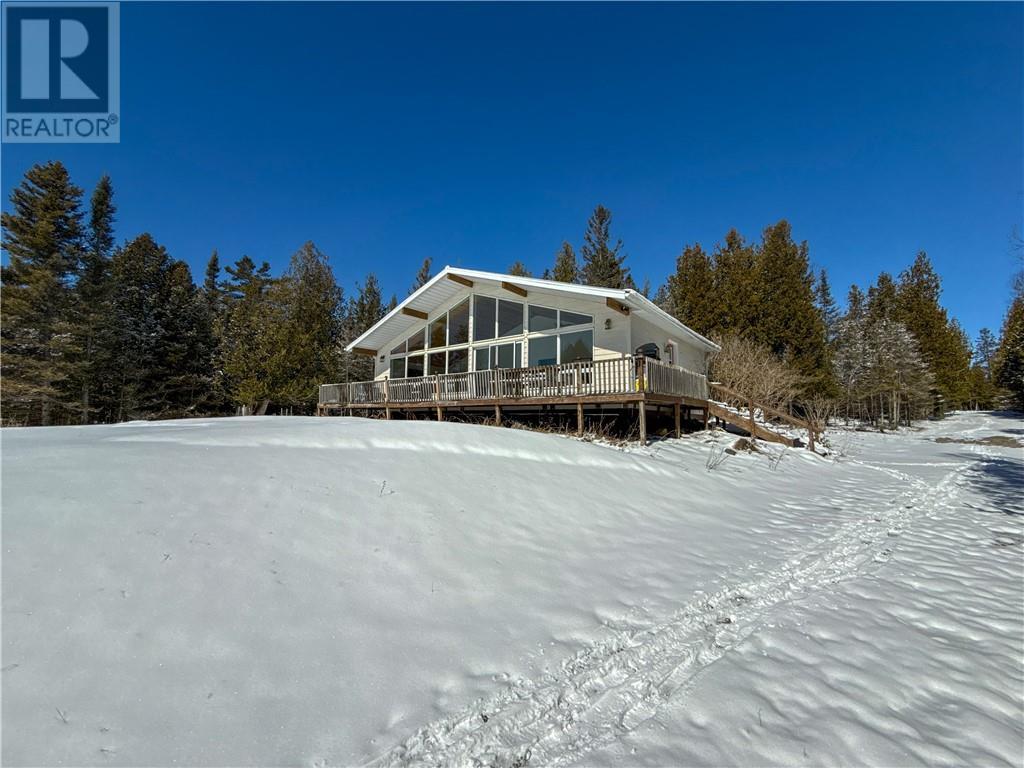 












150 Pennie Avenue

,
Tehkummah, Manitoulin Island,




Ontario
P0P2C0

