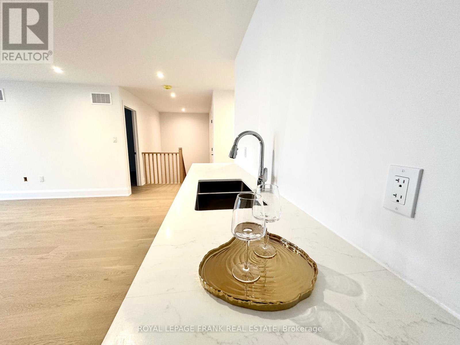 












34 POND STREET

,
Trent Hills (Hastings),




Ontario
K0L1Y0

