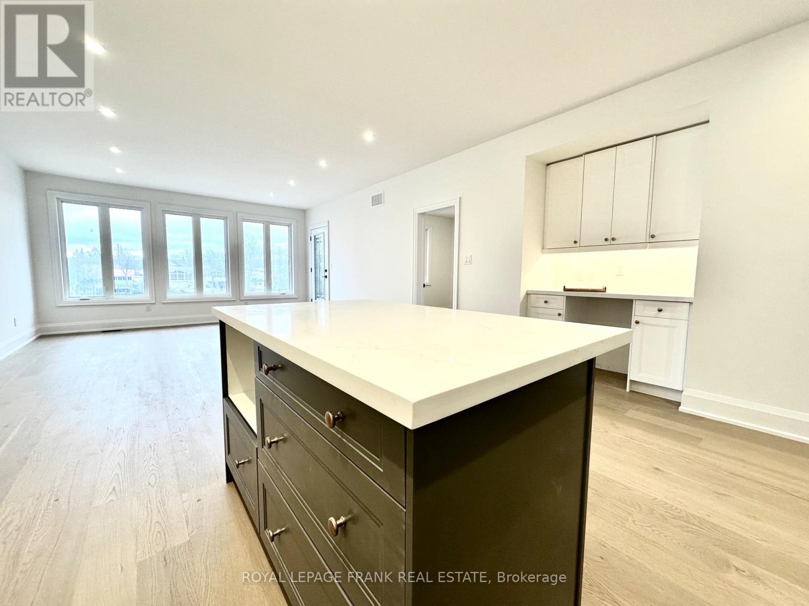 












34 POND STREET

,
Trent Hills (Hastings),




Ontario
K0L1Y0

