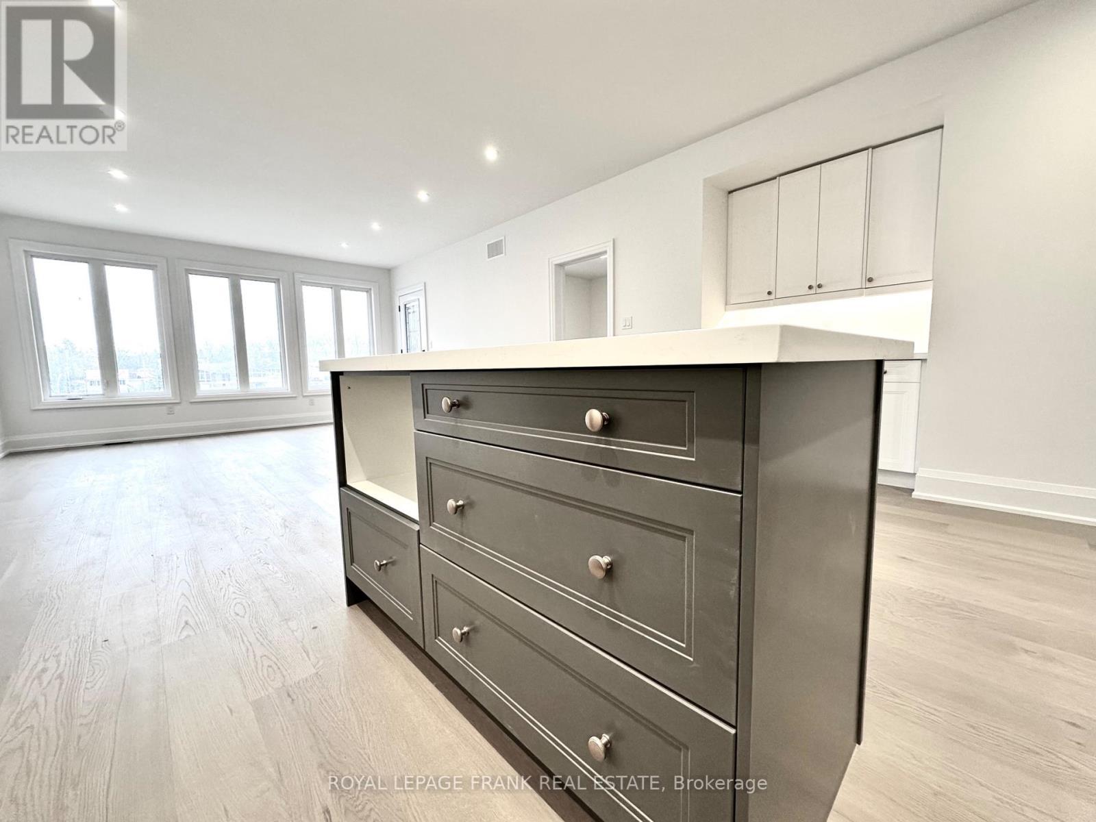 












34 POND STREET

,
Trent Hills (Hastings),




Ontario
K0L1Y0

