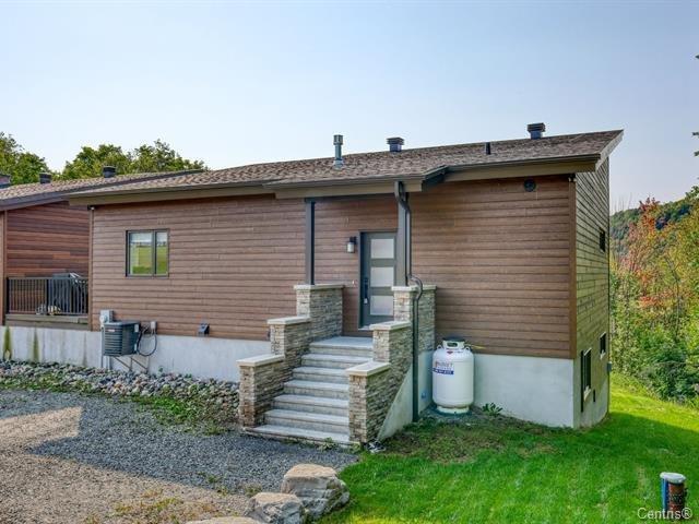 









270


Ch. H.-Zurenski

, A,
Val-des-Monts,




QC
J8N5J2

