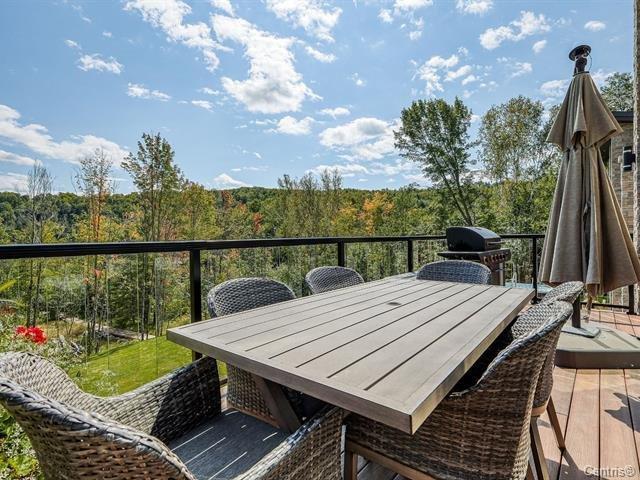 









270


Ch. H.-Zurenski

, B,
Val-des-Monts,




QC
J8N5J2

