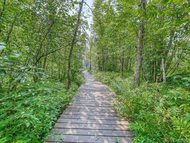 









270


Ch. H.-Zurenski

, B,
Val-des-Monts,




QC
J8N5J2

