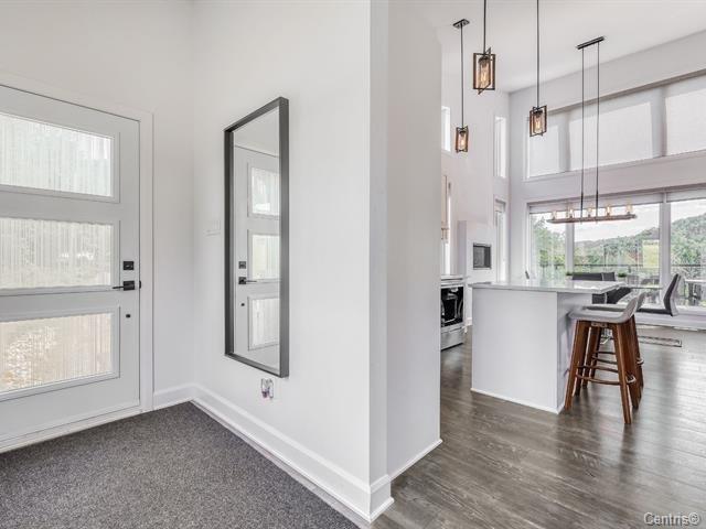 









270


Ch. H.-Zurenski

, B,
Val-des-Monts,




QC
J8N5J2

