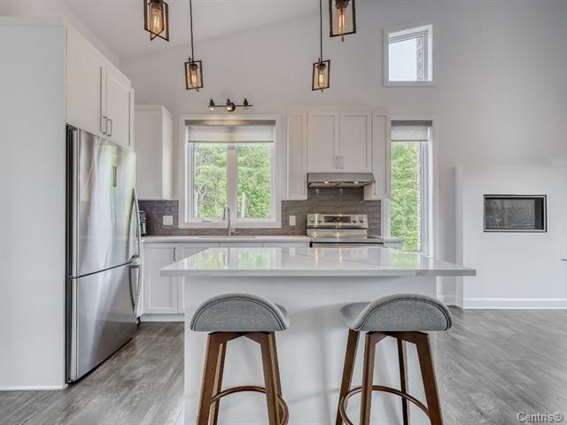 









270


Ch. H.-Zurenski

, B,
Val-des-Monts,




QC
J8N5J2

