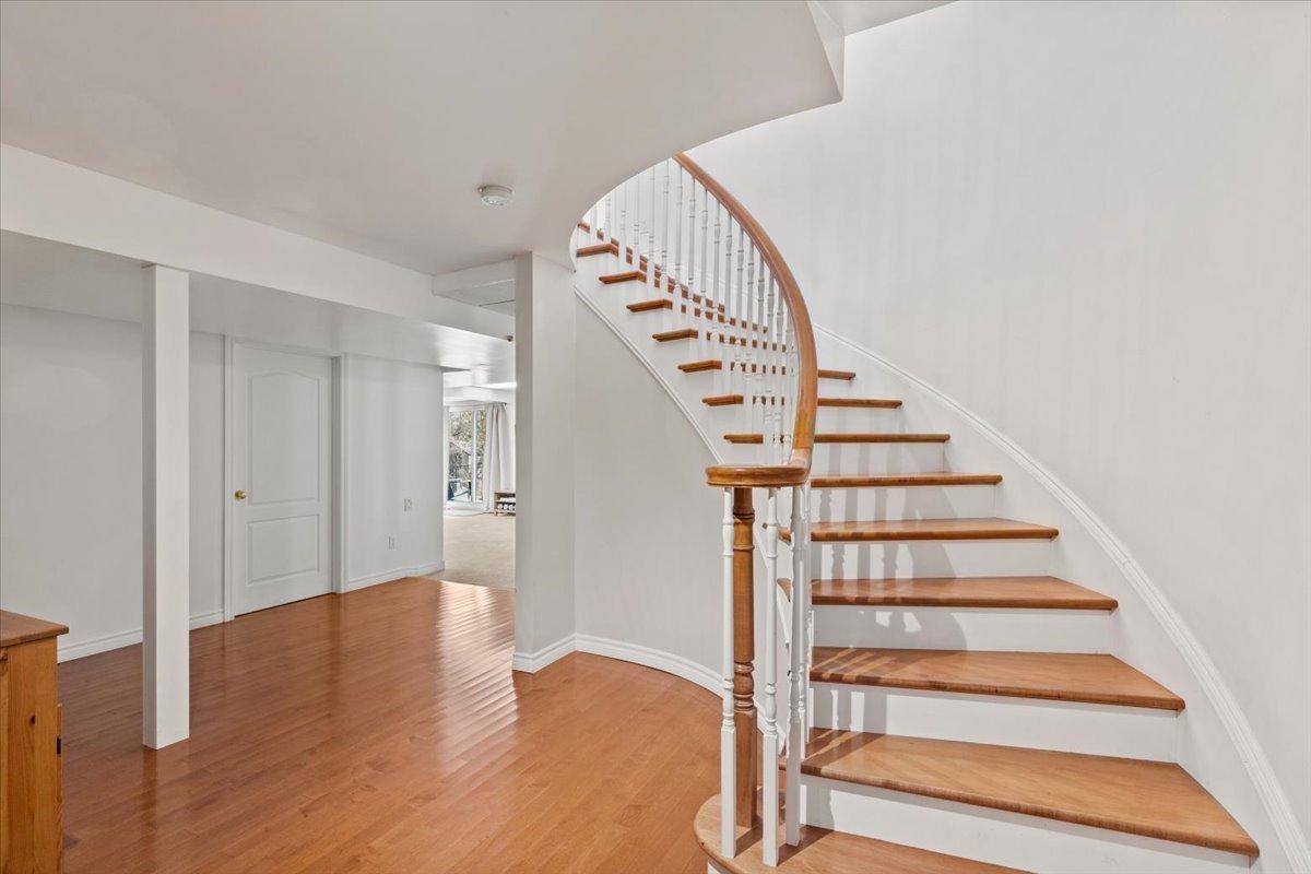 









111


Rue Champêtre

,
Gatineau (Aylmer),




QC
J9H6W4

