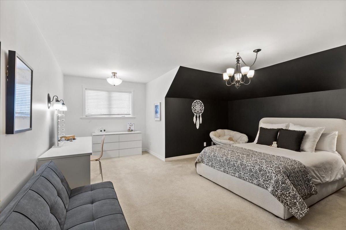 









111


Rue Champêtre

,
Gatineau (Aylmer),




QC
J9H6W4

