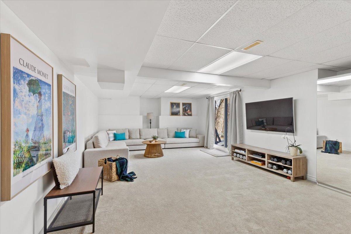 









111


Rue Champêtre

,
Gatineau (Aylmer),




QC
J9H6W4


