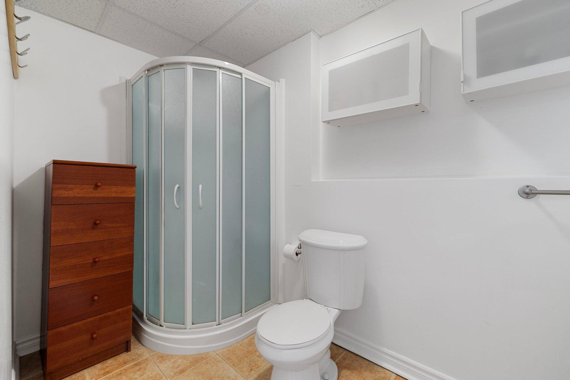 









111


Rue Champêtre

,
Gatineau (Aylmer),




QC
J9H6W4

