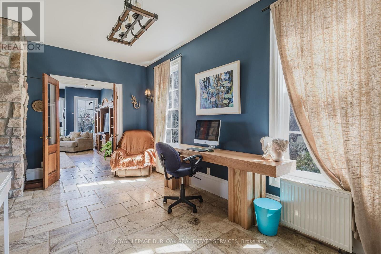 












957 BEACH BOULEVARD

,
Hamilton,




Ontario
L8H6Z7

